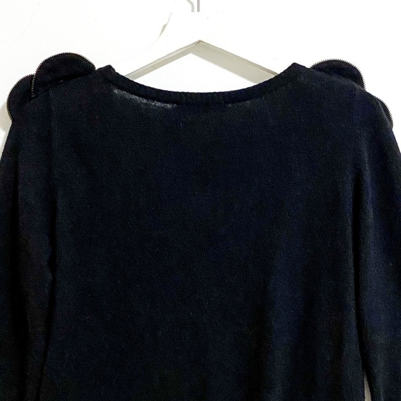 See by Chloe black sweater, tunic length woo/cashmerel blend sweater with flower - Picture 6 of 12